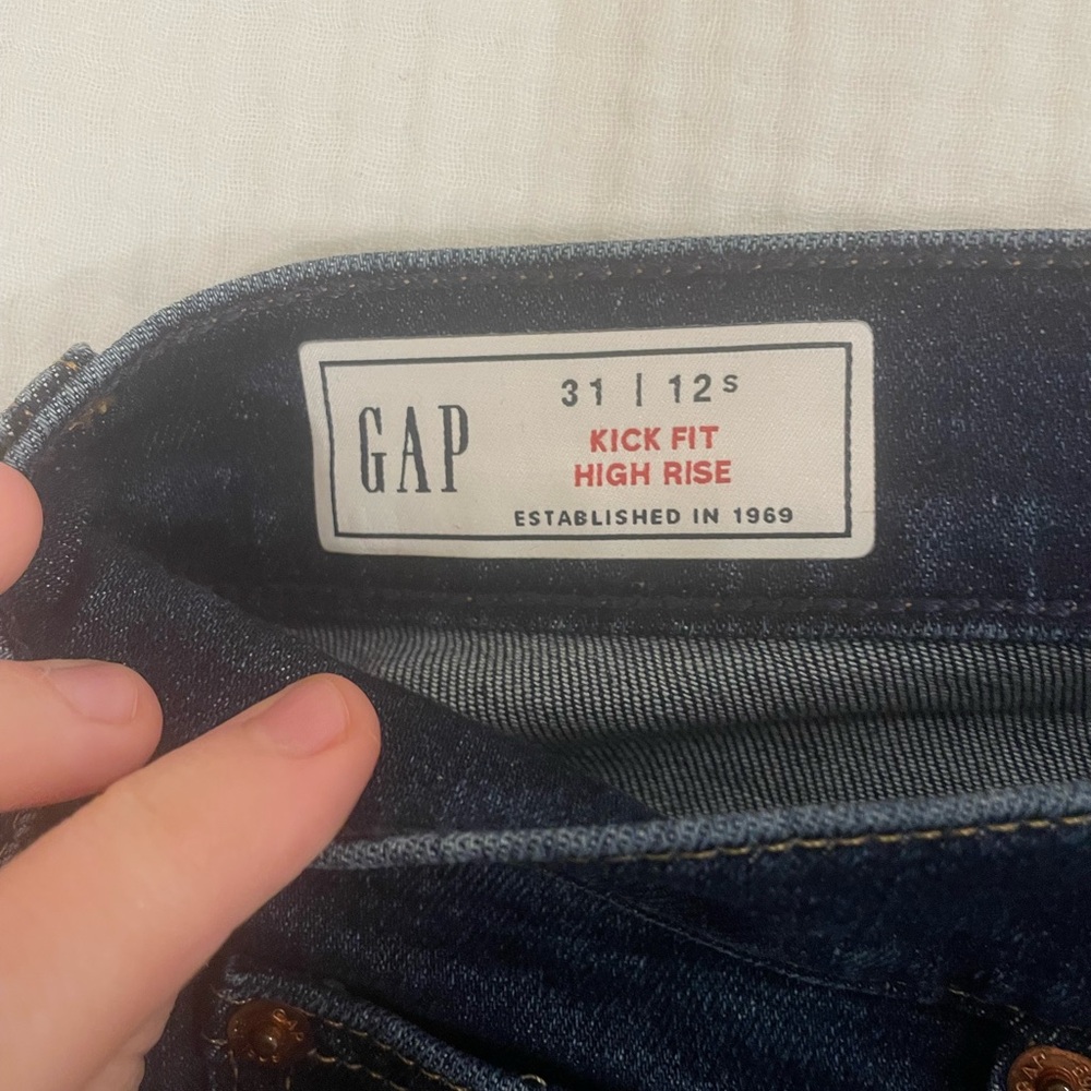 NWT GAP High Rise Kick Fit Jeans in Dark Blue